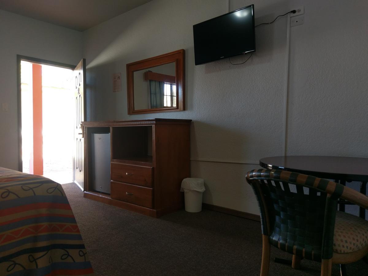 Hotel del Camino Cuauhtémoc Esterno foto