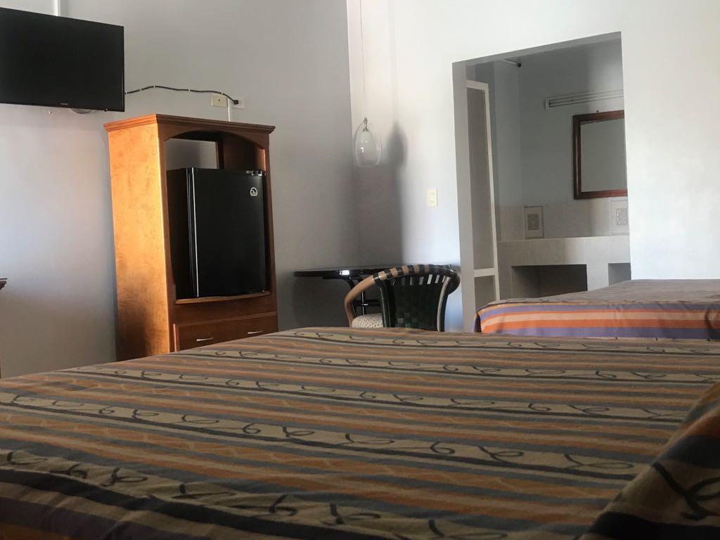 Hotel del Camino Cuauhtémoc Esterno foto